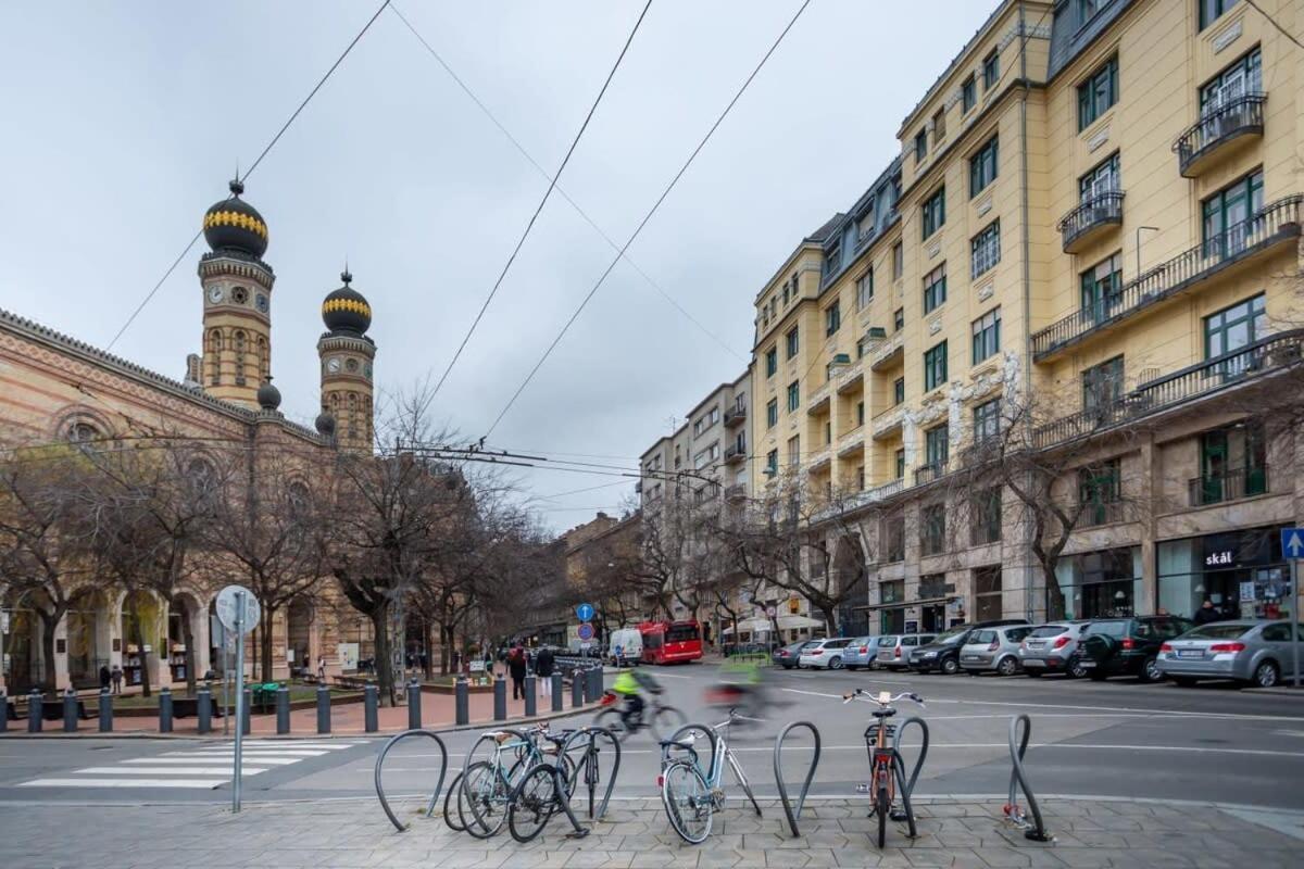 Super Central New Studio Budapest Bagian luar foto